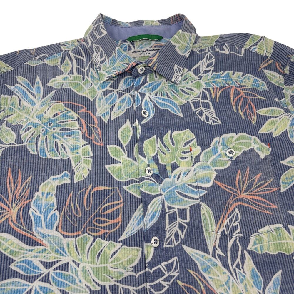 Tommy Bahama Large Blue Floral Pattern Short Sleeve Seersucker Button Up‎ Shirt